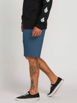 Volcom Frickin Static Dry Shorts -Dannershop A3211901 TBL 1 1420x f0c166cc 2b23 4b7a bcc9 7f0d1143334e