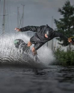 Follow Layer 3.1 Outer Spray Anorak 17 Follow Layer 3.1 Outer Spray Anorak -Dannershop AnorakDetail 02